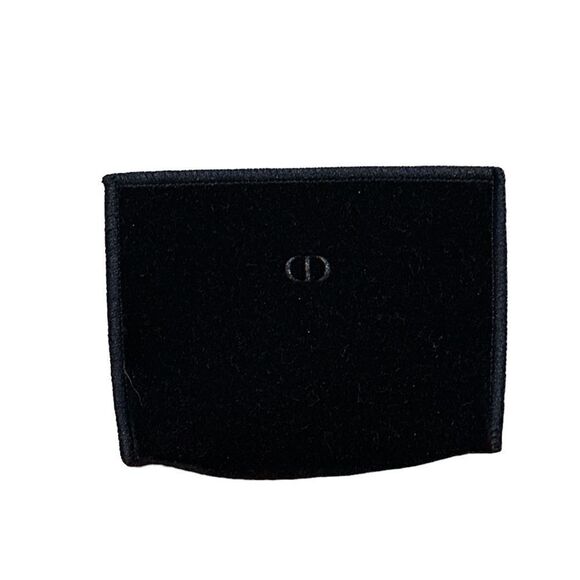 New without tag never used Dior small dust bag
Excellent condition - Picture 1 of 2